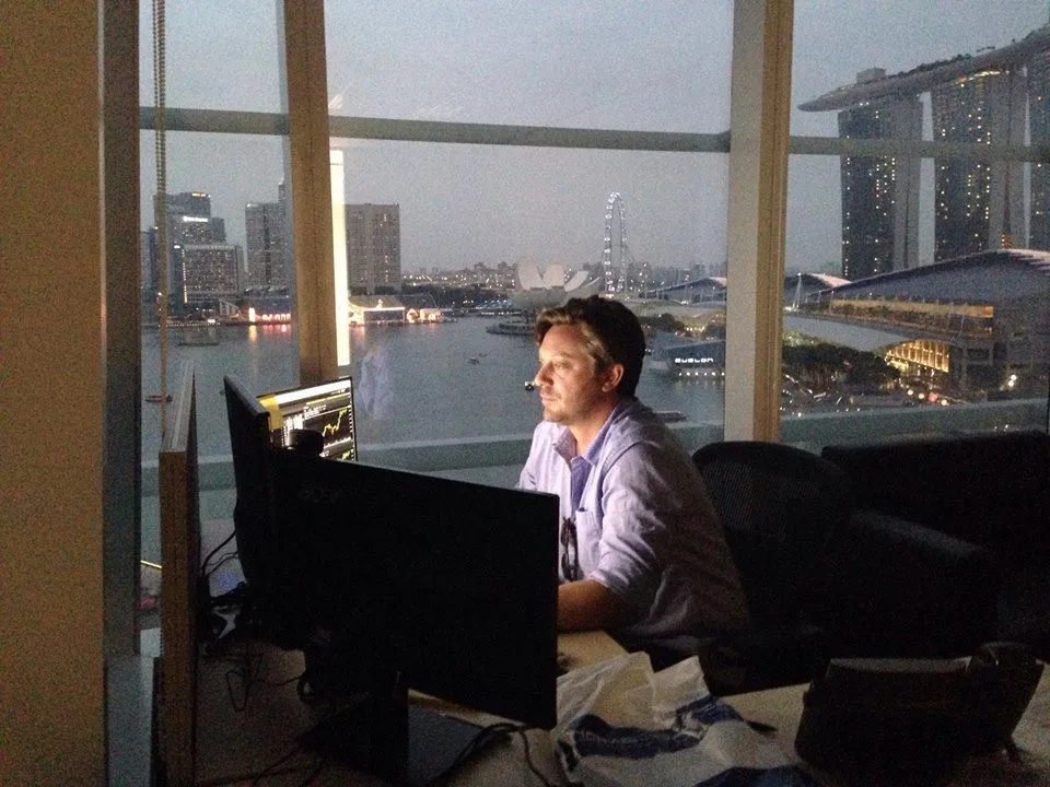 Anton Trading from his Office in Singapore Anton Kreil, Trading