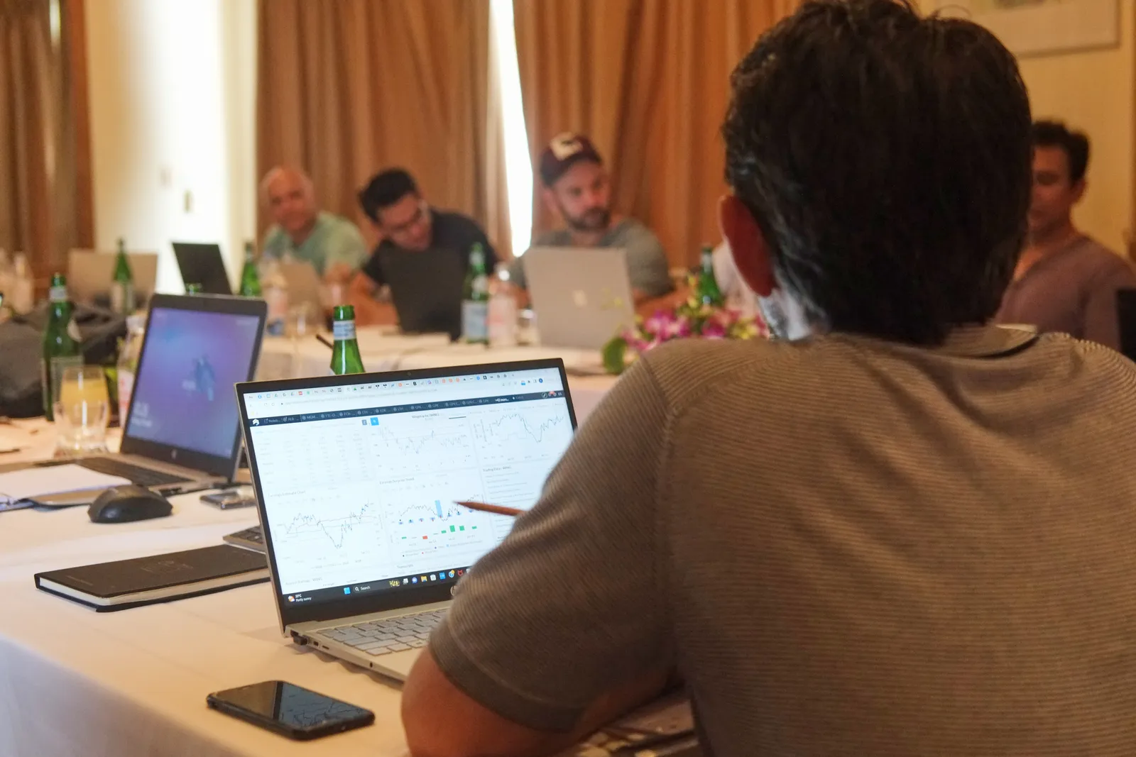 Navigating the Maze: The Challenges of Beginner Trading